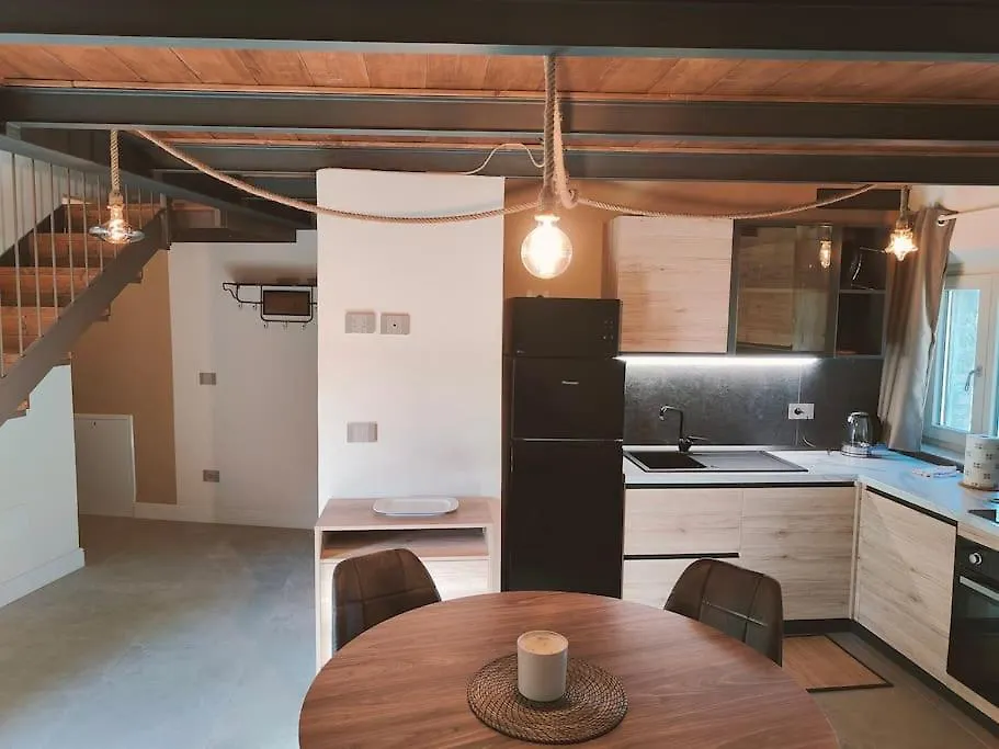 볼테라 Volaterrae Deluxe Loft With Garden 아파트