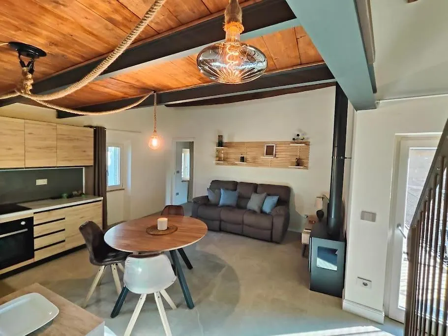 볼테라 Volaterrae Deluxe Loft With Garden 아파트
